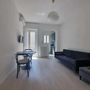 New In Lively Area Appartamento Milano