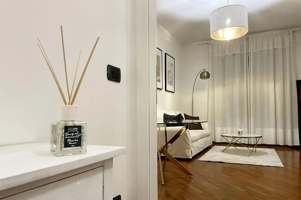 Amazing Flat With Terrace Apartment Milan
