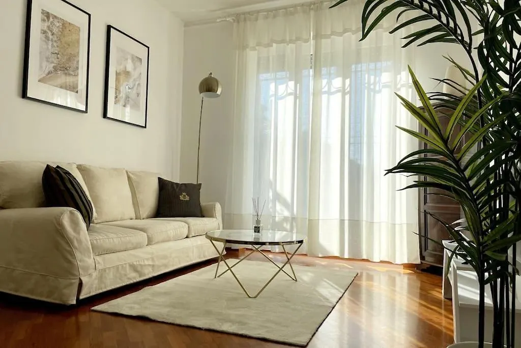 Amazing Flat With Terrace Apartment Milan