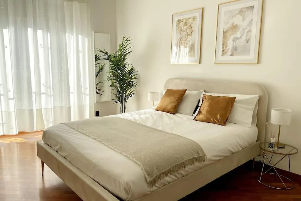 Amazing Flat With Terrace Apartment Milan